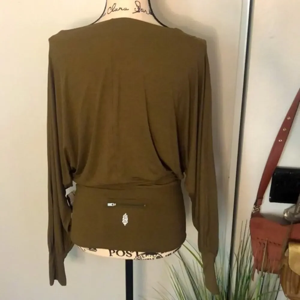 NWT! Free People Featherweight Long-Sleeve Size Small